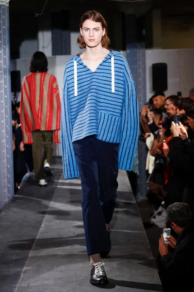 Look 2